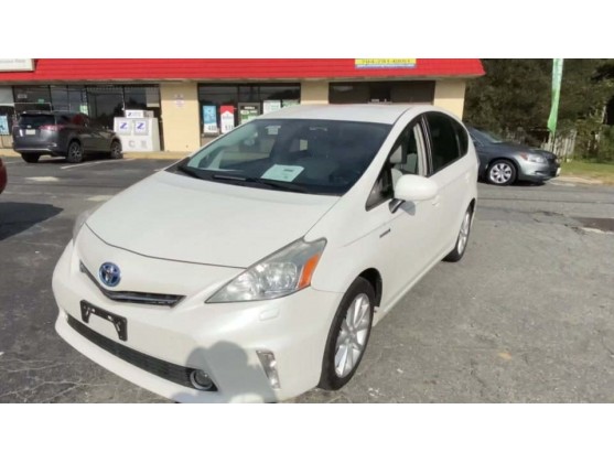 Toyota Prius V