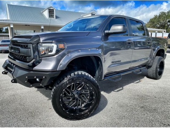 Toyota Tundra 4WD SR5