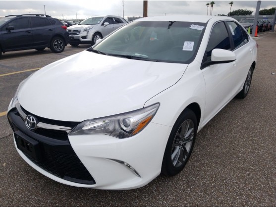 Toyota Camry SE