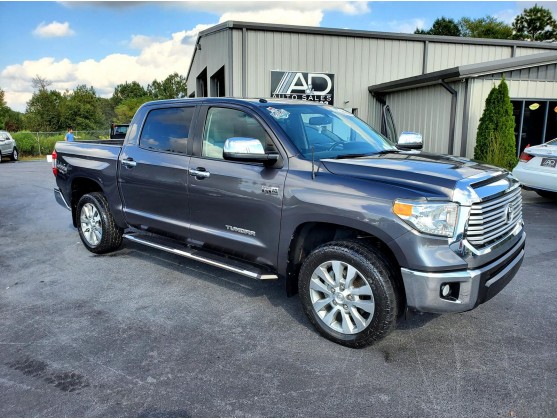 Toyota Tundra CREWMAX SR5 Toyota Tundra CREWMAX SR5