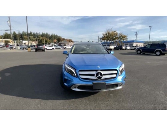 MERCEDES-BENZ GLA 250 4MATIC