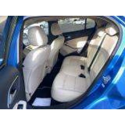 MERCEDES-BENZ GLA 250 4MATIC