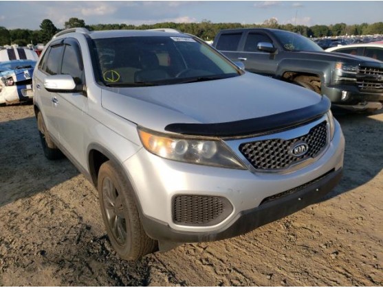 2011 KIA SORENTO BASE
