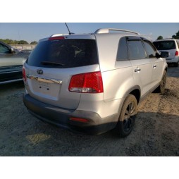 2011 KIA SORENTO BASE