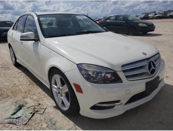 2011 MERCEDES-BENZ C 300