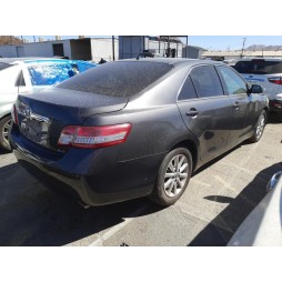 2011 TOYOTA CAMRY SE
