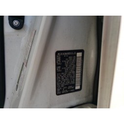 2012 NISSAN CUBE BASE