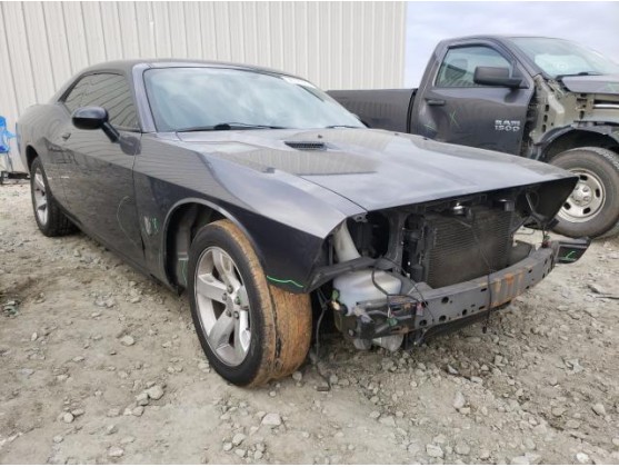 2013 DODGE CHALLENGER SXT