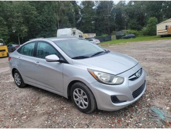 2013 HYUNDAI ACCENT GLS 2013 HYUNDAI ACCENT GLS