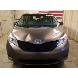 2013 TOYOTA SIENNA