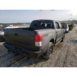 2013 TOYOTA TUNDRA CREWMAX SR5