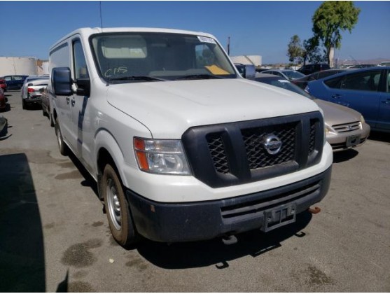 2015 NISSAN NV 2500