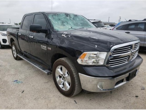 2016 RAM 1500 SLT