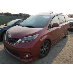 2016 TOYOTA SIENNA SE