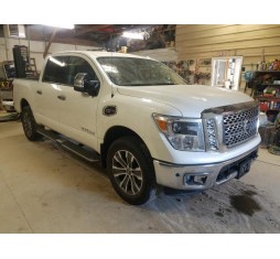 2017 NISSAN TITAN SV