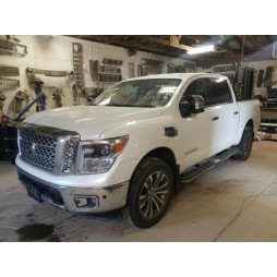 2017 NISSAN TITAN SV