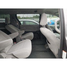 2017 TOYOTA SIENNA LE