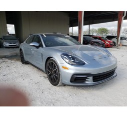 2018 PORSCHE PANAMERA 4