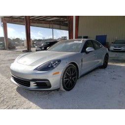 2018 PORSCHE PANAMERA 4
