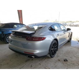 2018 PORSCHE PANAMERA 4