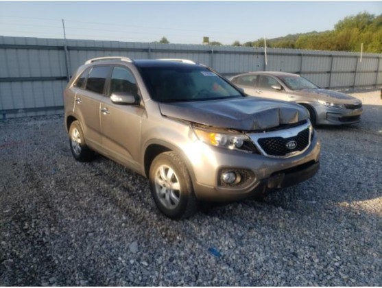 2011 KIA SORENTO BASE