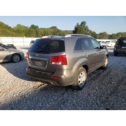 2011 KIA SORENTO BASE