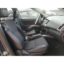 2011 MITSUBISHI OUTLANDER SE