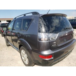 2011 MITSUBISHI OUTLANDER SE
