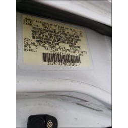 2011 NISSAN VERSA S