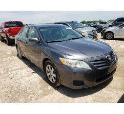 2011 TOYOTA CAMRY SE