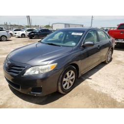 2011 TOYOTA CAMRY SE