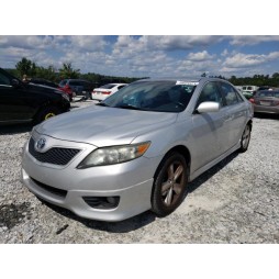 2011 TOYOTA CAMRY SE