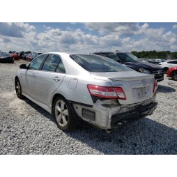 2011 TOYOTA CAMRY SE