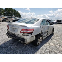 2011 TOYOTA CAMRY SE