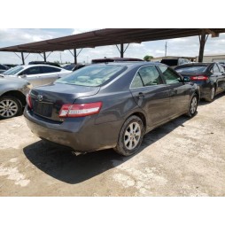2011 TOYOTA CAMRY SE