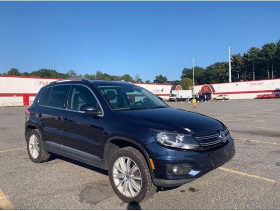 2012 VOLKSWAGEN TIGUAN S