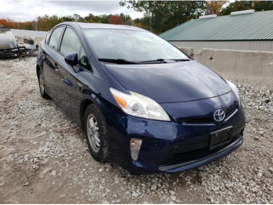2013 TOYOTA PRIUS