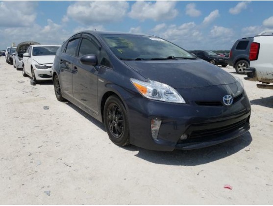 2014 TOYOTA PRIUS