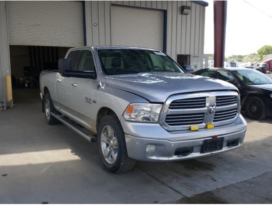2015 RAM 1500 SLT