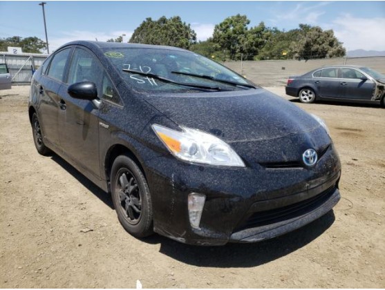 2015 TOYOTA PRIUS