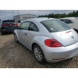 2016 VOLKSWAGEN BEETLE 1.8T