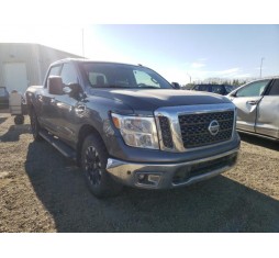 2017 NISSAN TITAN SV