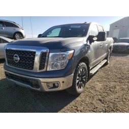2017 NISSAN TITAN SV