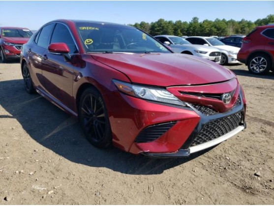 2018 TOYOTA CAMRY XSE