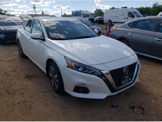 2019 NISSAN ALTIMA SV