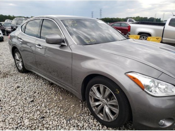 2011 INFINITI M37