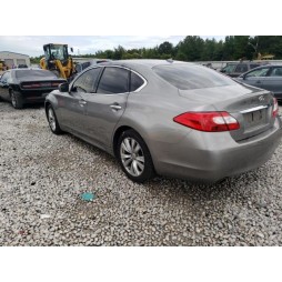 2011 INFINITI M37