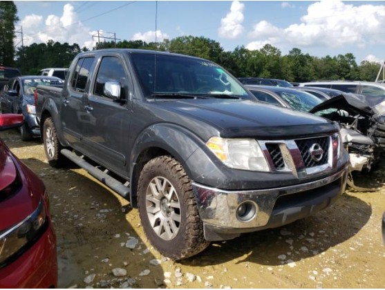 2013 NISSAN FRONTIER S