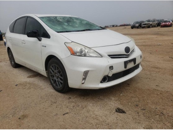 2013 TOYOTA PRIUS V