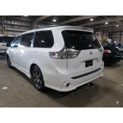 2015 TOYOTA SIENNA SPORT